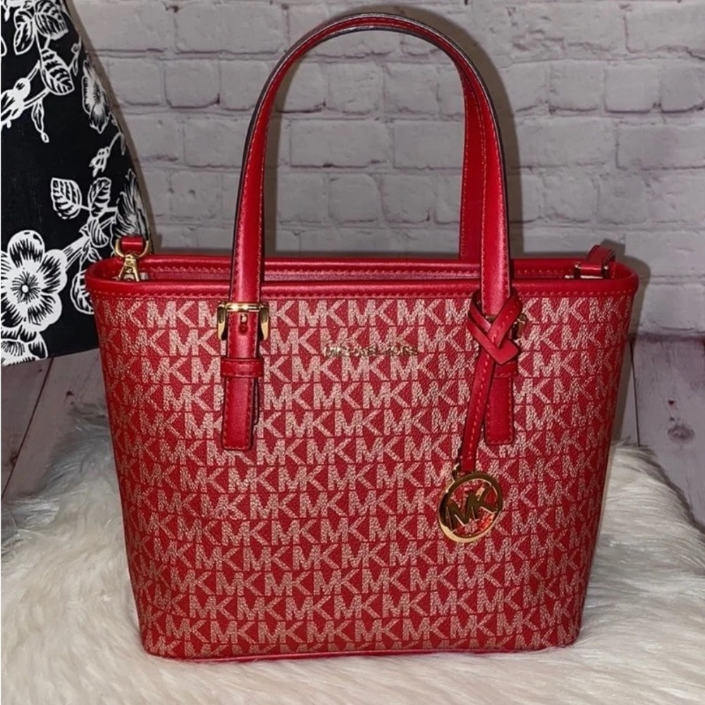 Michael Kors Jet Set Travel Purse